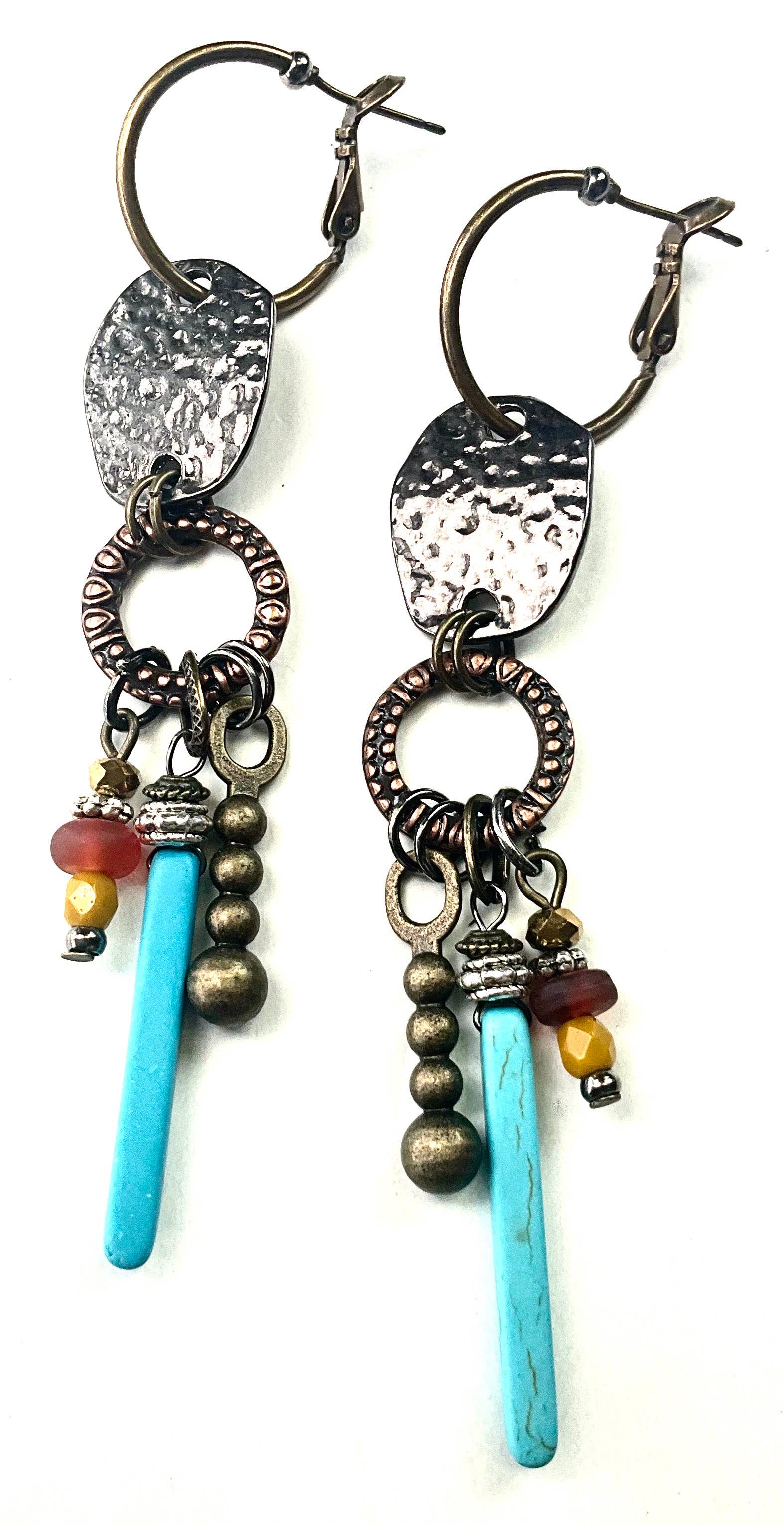 SE791 ER HAMMERED DISC, RING & DANGLES ON MED. HOOP